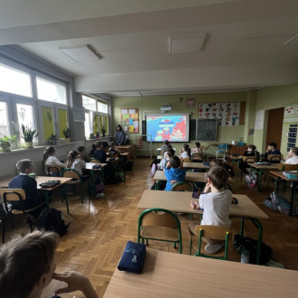 Zajęcia przygotowane przez szóstoklasistką na temat bezpieczeństwa w sieci