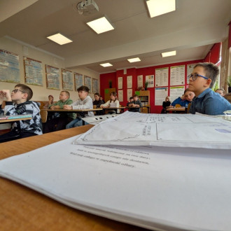 Uczniowie podczas spotkania z panem Mariuszem Turkiem