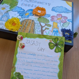 Gry planszowe wykonane przez uczniów z klasy 5b