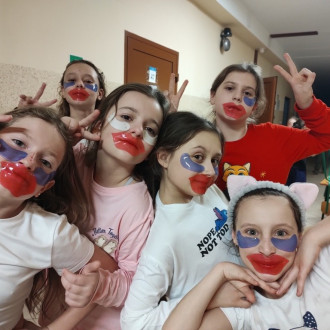 Uczennice podczas zabawy w mini SPA